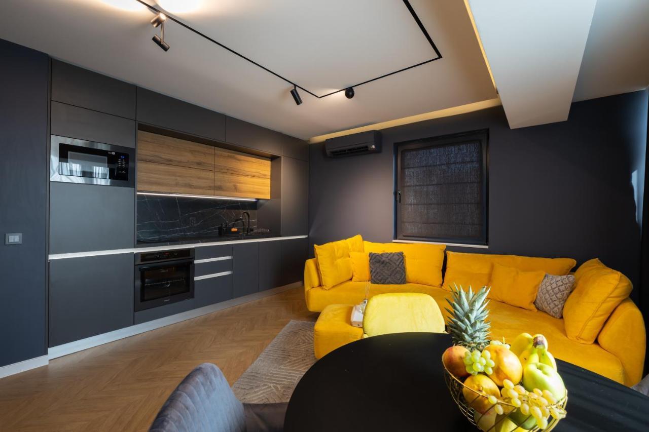 Topaz Beachfront Apartment Варна Екстер'єр фото