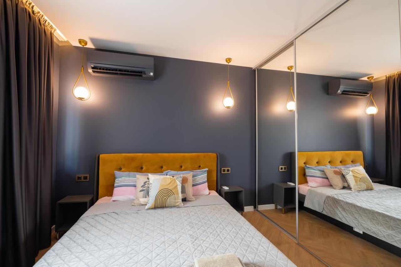 Topaz Beachfront Apartment Варна Екстер'єр фото